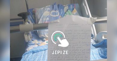 Gjest i mirë: Qytetari i kënaqur nga trajtimi në spital, i shkruan letër falenderuese stafti mjekësor