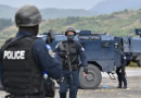 Arrestohet serbi që tentoi ta ‘shkelë’ me veturë zyrtarin policor