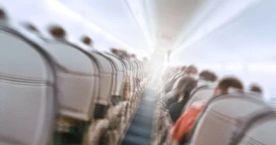 Tmerr në aeroplanin për në Frankfurt pasi 70 pasagjerë filluan të villnin