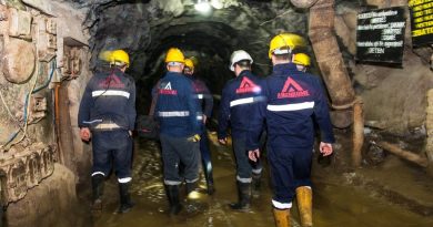 Vdes minatori shqiptar në moshën 60 vjeçare, e zuri dheu derisa punonte