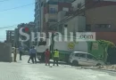 Prishtinë: Shoferi e parkon veturën në vend të gabuar, bllokohet kamioni
