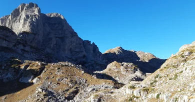 Dyshohet se humbi jetën në Valbonë – Vazhdon operacioni për gjetjen e alpinistit kosovar