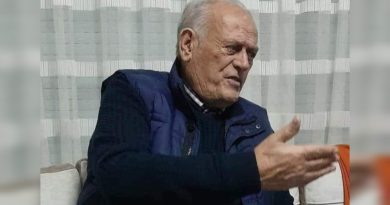 Vdes ish-mësimdhënës dhe drejtor i shkollës në Smrekonicë