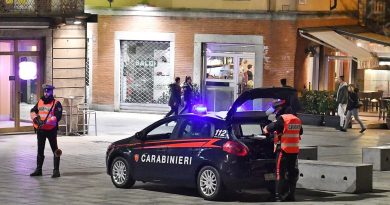 Atentat ndaj dy shqiptarëve në Itali, të plagosurit në gjendje të rëndë për jetën – Autorët i bënë pritë jashtë lokalit