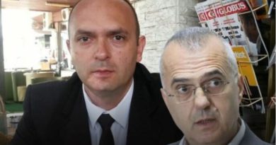 Kërkesa e ministrit Maqedonci – A do ta “shkarkojë” qeveria vëllain e Enver Dugollit nga pozita e sekretarit?