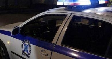 14-vjeçari sulmon me thikë babanë e të dashurës në Selanik