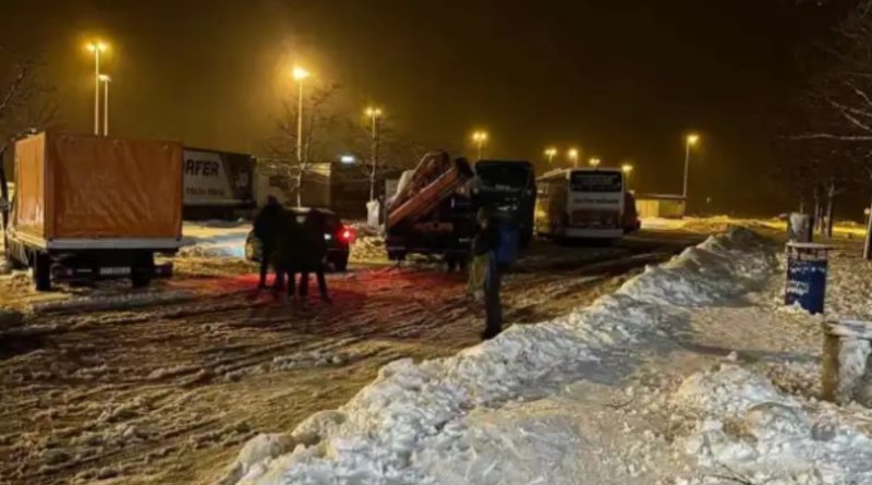 Reshjet e mëdha të borës, disa autobusë nga Kosova bllokohen në Kroaci