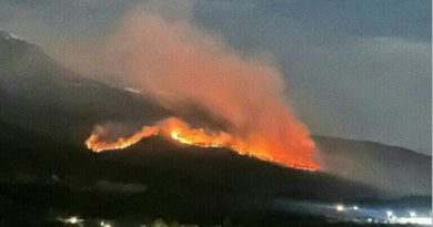 Përfshihen nga zjarri malet e Deçanit, kërkohet ndërhyrja emergjente e autoriteteve shtetërore