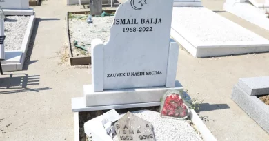 Shkatërrohen varrezat myslimane në Beograd, mbi 30 varre të dëmtuara gjatë natës
