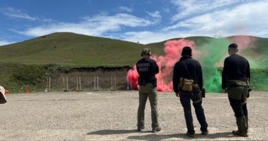 Policia e Kosovës dhe stafi i sigurisë së ambasadës amerikane zhvillojnë trajnim të përbashkët në qitje