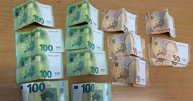 Policia e gjen personin që i kishte humbur portofoli, pasi ia dorëzoi një qytetar tjetë në stacion