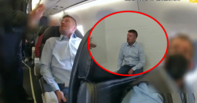 ‘‘Është në çantë’’, ‘‘e harrova’’, kosovari hyri me armë në aeroplan, momenti kur policia e Çikagos e arreston