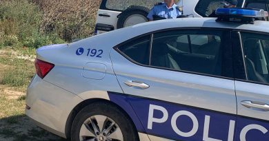 Ky është 30-vjeçari që kërcënoi me vdekje të dashurën e tij në Prishtinë – autoritetet në kërkim të tij