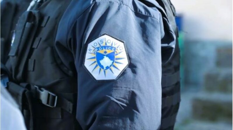“Kam me iu kall krejt” – Mesazhet kërcënuese ndaj gruas e çojnë 29-vjeçarin nga Ferizaj në ndalim 48 orë