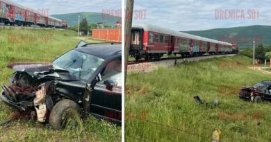 Treni godet një veturë në fshatin Shtrubullovë të Drenasit