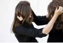 Sherr mes motrave në Ferizaj – E goditën njëra-tjetrën dhe përfunduan në ndalim për dhunë në familje