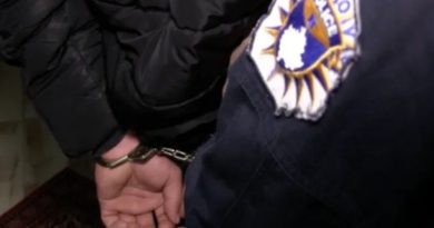 Kapet me kokainë në çantë në kufirin e Bërnjakut shtetasi malazez, përfundon në polici Kapet me kokainë në çantë në kufirin e Bërnjakut shtetasi malazez, përfundon në polici