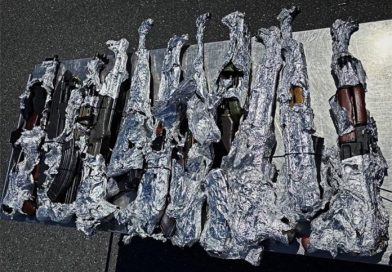 Doganierët kroatë zbulojnë 11 kallashnikovë në makinën e një shtetasi kosovar
