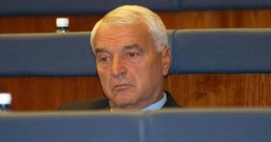 Ndahet nga jeta Bujar Bukoshi