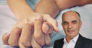 Seksi në det e pishina dhe orari i përshtatshëm gjatë verës, seksologu kosovar i thotë të gjitha