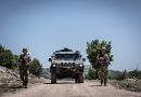 KFOR-i italian patrullon në vijën kufitare