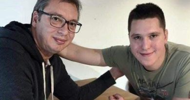“Djali i Vuçiqit pritet të jetë në stadium për ndeshjen Shqipëri-Serbi”