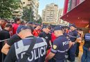 Polici kapet duke marrë ryshfet nga kosovarët gjatë ndeshjes Shqipëri-Serbi