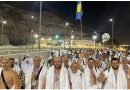 Haxhilerët kosovarë, me flamurin lart, në përmbushje të riteve të haxhit