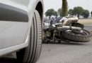 Aksident mes motoçikletës dhe veturës, lëndohet një person në Pejë