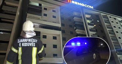 Gjendet pa shenja jete një person në Mitrovicë, zjarrfikësit thyen derën dhe e gjetën të vdekur