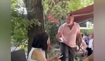 Pas përplasjes verbale që pati me Fitore Pacollin, veterani Agim Pllashniku largohet nga puna
