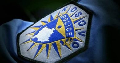 Tre policët që e keqtrajtuan fizikisht një qytetar janë arrestuar