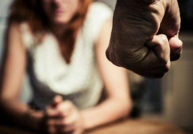 Burri nga Klina e bën gruan për spitalin e Pejës