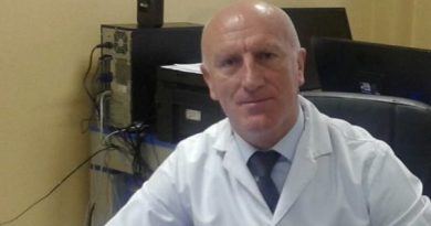 Ish-drejtori model i spitalit të Prizrenit tërhiqet nga gara për këtë pozitë