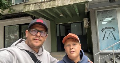 Djali i doktorit Shaqir Demiri kthehet në banesën në veri pas 25 vitesh, falënderon shtetin