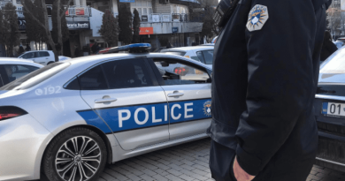 Brutale: Dy drenicas rrahin dhëndrrin e tyre e bëjnë për spital, arrestohen nga Policia