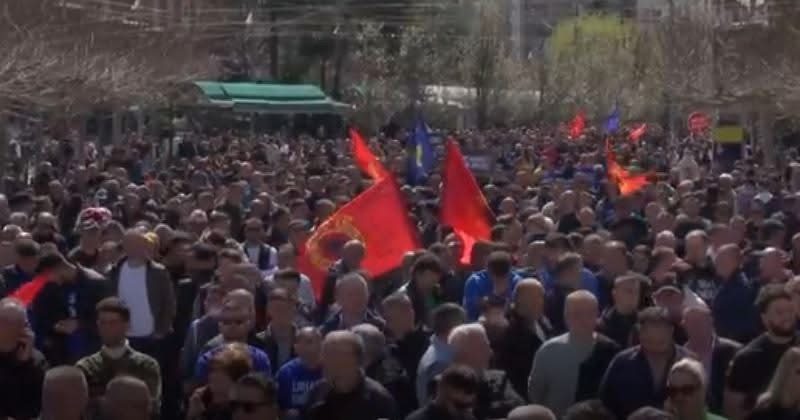 Holandezët i japin leje protestës në Hagë në mbrojtje të UÇK-së dhe kundër Gjykatës Speciale