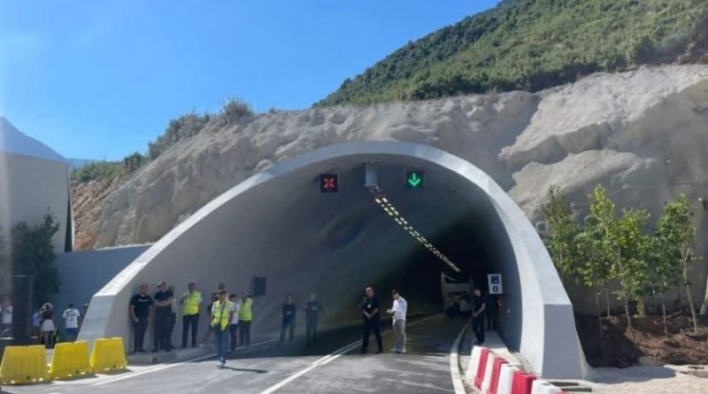 Edhe disa ditë shtrenjtohet rruga për deti, 5 euro pagesë një drejtim në tunel