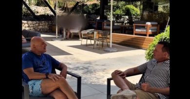 Richard Grenell në Shqipëri, Blendi Fevziu publikon pamje me të në Sarandë