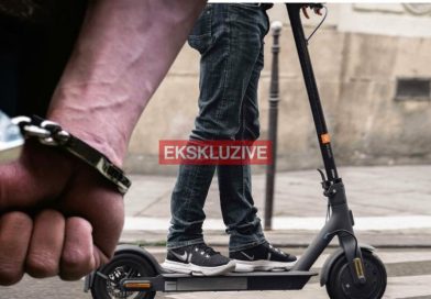 E vodhi trotinetin në vlerë 800 euro në Gjakovë, 19-vjeçari përfundon në pranga