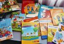 Të hënën nis viti i ri shkollor, Ministria e Arsimit ende nuk i ndan mjetet për librat