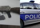 Një person nga Vushtrria dorëzon në Polici 2 kallasha