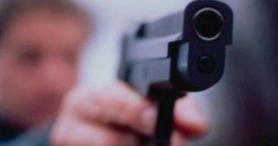 Gjuajtje me armë pranë një restoranti në Gjakovë – identifikohet dhe ndalohet i dyshuari, sekuestrohet arma