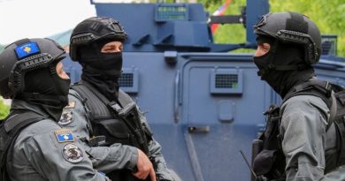 Hoti: Ndjehem keq që pas kaq vitesh shteti ende s`ka arritur të ofrojë sigurimin shëndetësor për Policinë e Kosovës