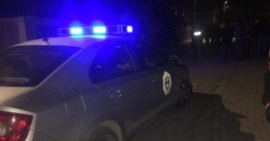 Shpërthim i dyshuar me mjet eksploziv, dëmtohet një shitore në Shipol Shpërthim i dyshuar me mjet eksploziv, dëmtohet një shitore në Shipol
