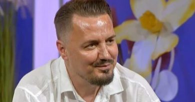 Blero në gjendje jo të mirë shëndetësore, publikon foto nga spitali