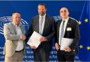 Përfaqësuesit e OVL UÇK-së takohen me eurodeputetin Mandl – ia paraqesin shqetësimet për Specialen