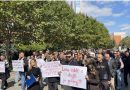 “Liri për Arbnorin”, në Prishtinë protestohet për ish-policin që po mbahet në burgun e Serbisë