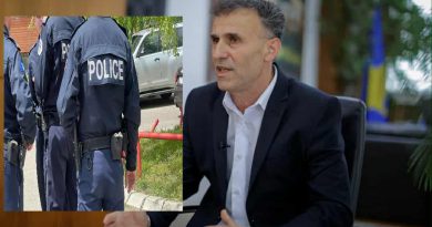 Lulzim Hetemi përfundon në Polici, u kap me një qytetar në hyrje të Mitrovicës Lulzim Hetemi përfundon në Polici, u kap me një qytetar në hyrje të Mitrovicës