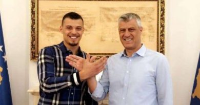 “Jam me fat dhe i lumtur që jam djali i Hashim Thaçit”, rrëfimi emocionues i Endritit